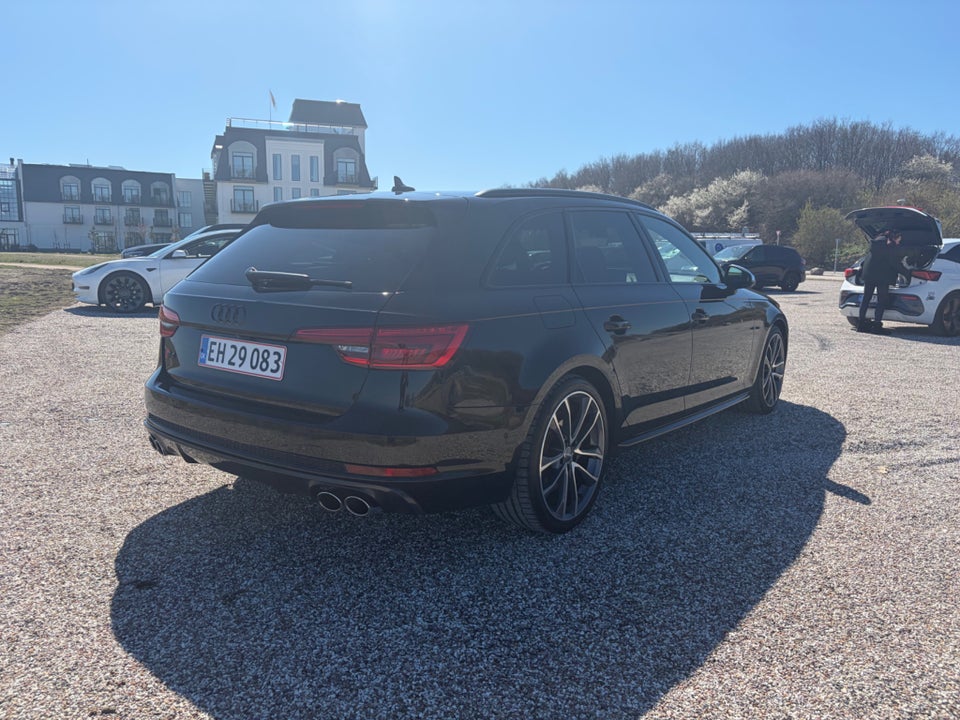 Audi S4 3,0 TFSi Avant quattro Tiptr. 5d
