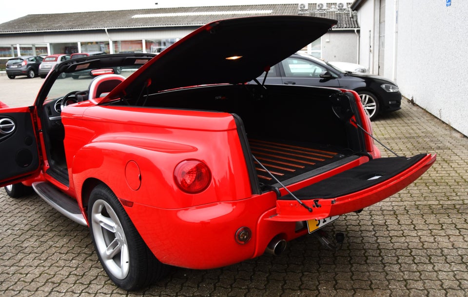 Chevrolet SSR 5,3 V8 aut. 2d