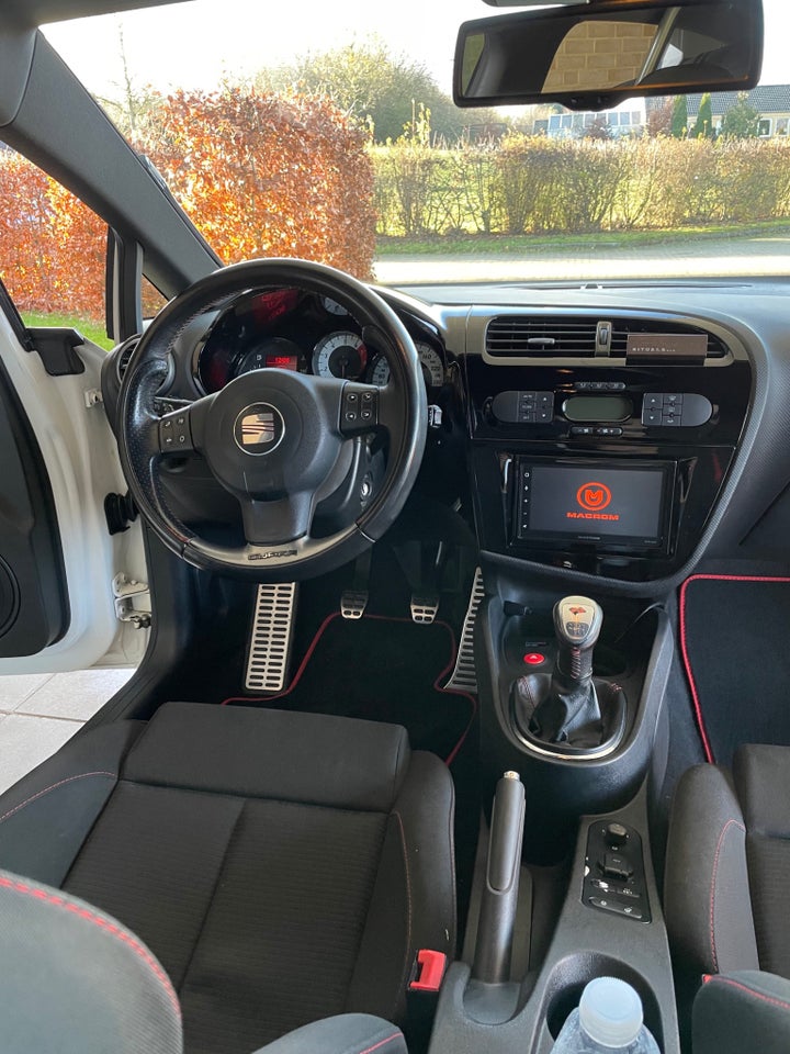 Seat Leon 2,0 TSi 241 Cupra Van 5d