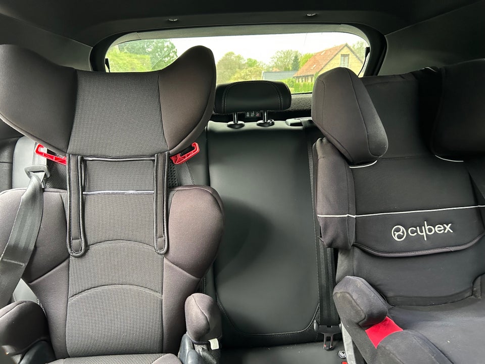 Peugeot e-2008 50 GT 5d