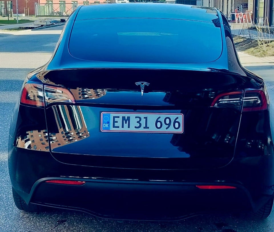 Tesla Model Y RWD 5d