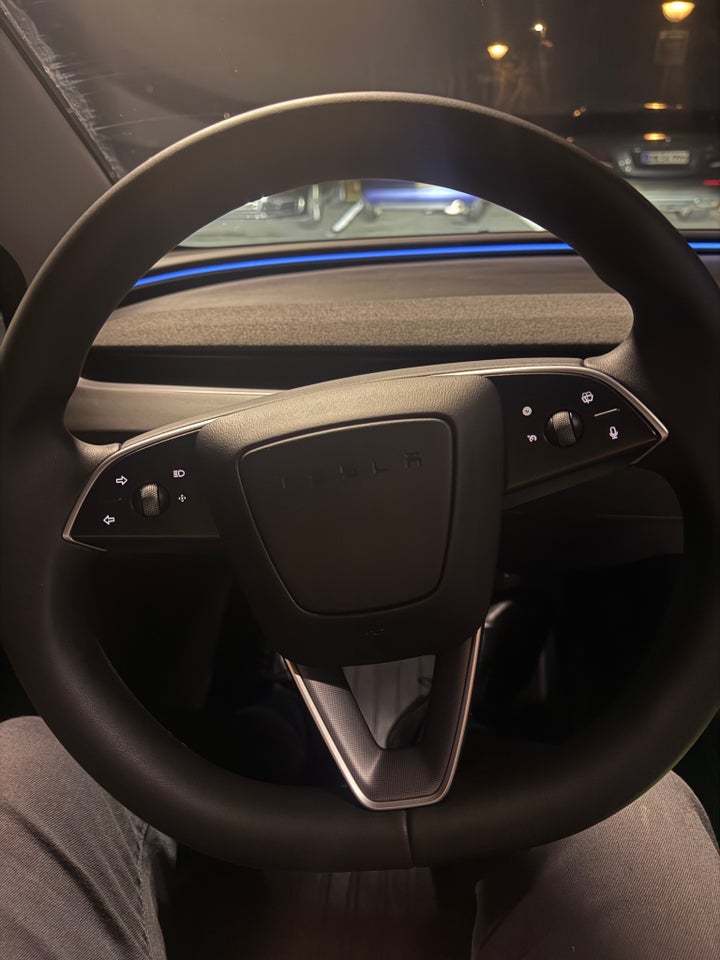 Tesla Model 3 Long Range AWD 4d