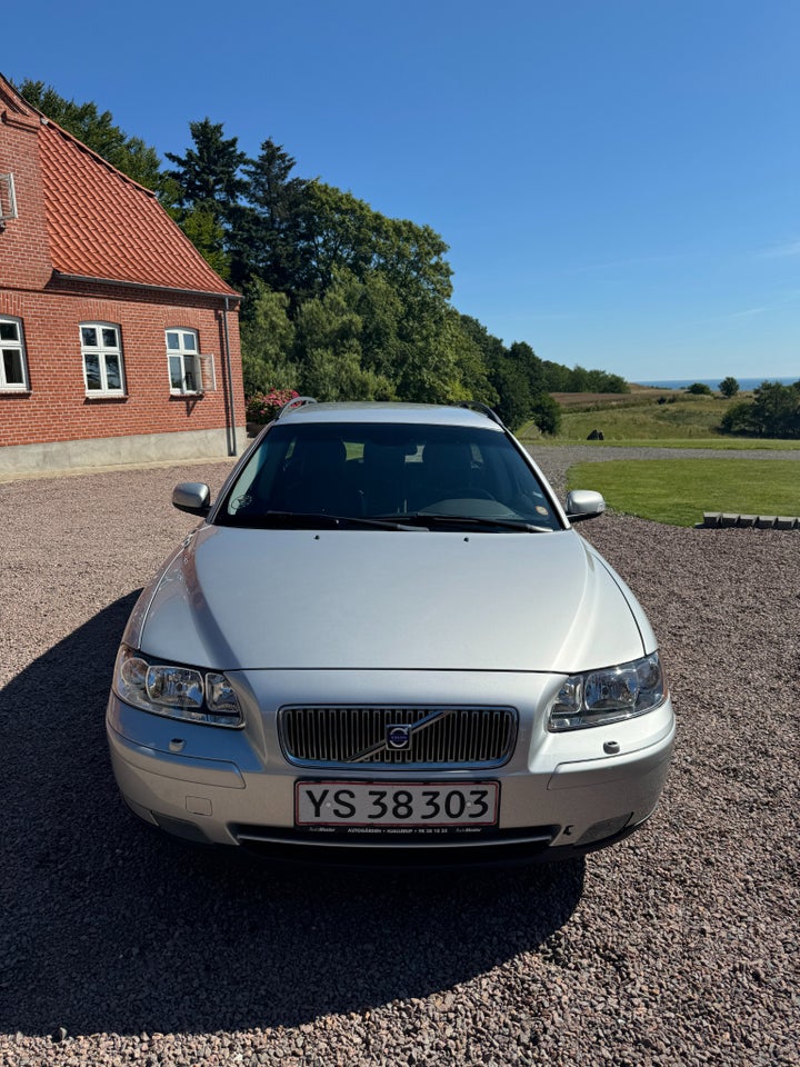 Volvo V70 2,4 140 5d