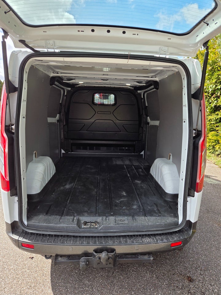 Ford Transit Custom 300 L1 2,0 TDCi 170 Active aut.