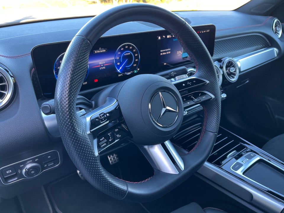 Mercedes EQB250+ AMG Line 5d