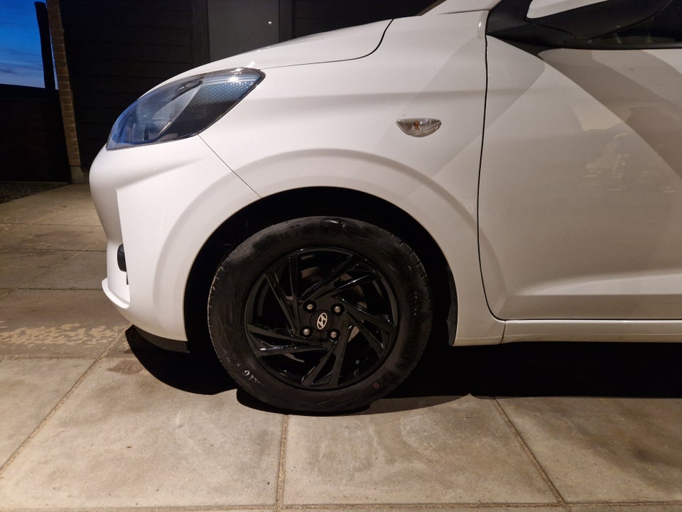 Hyundai i10 1,0 MPi Essential 5d