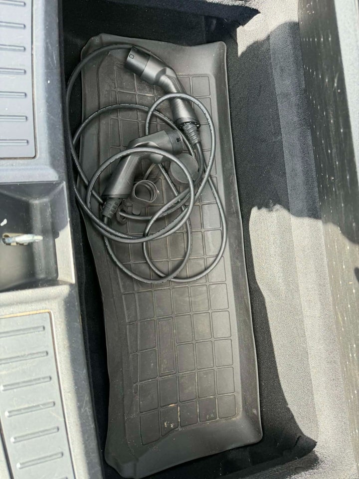 Tesla Model S 90D 5d