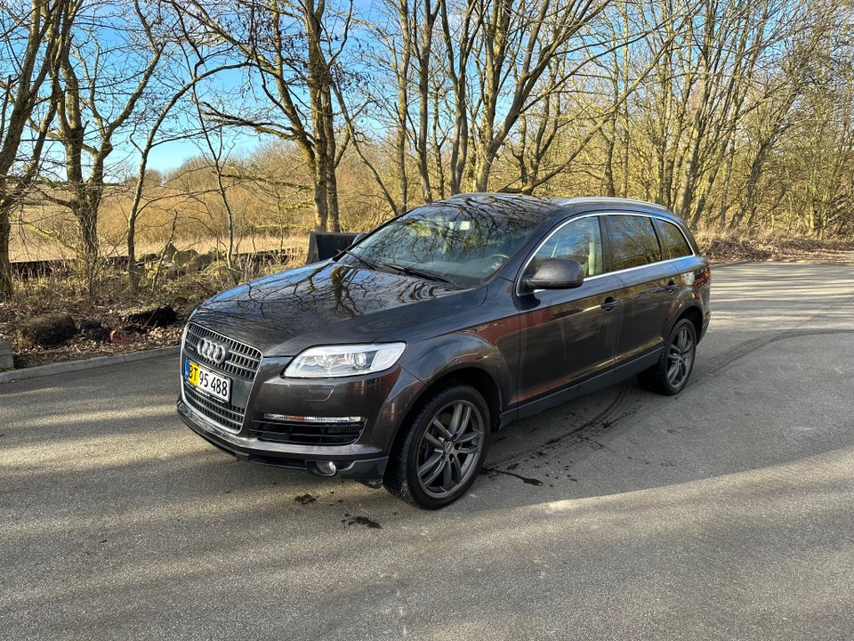 Audi Q7 3,0 TDi quattro Tiptr. Van 5d