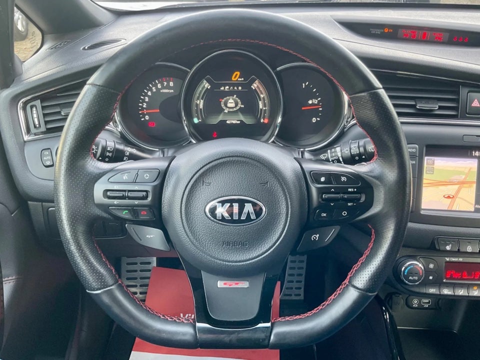 Kia Ceed 1,6 T-GDi GT Advance 5d