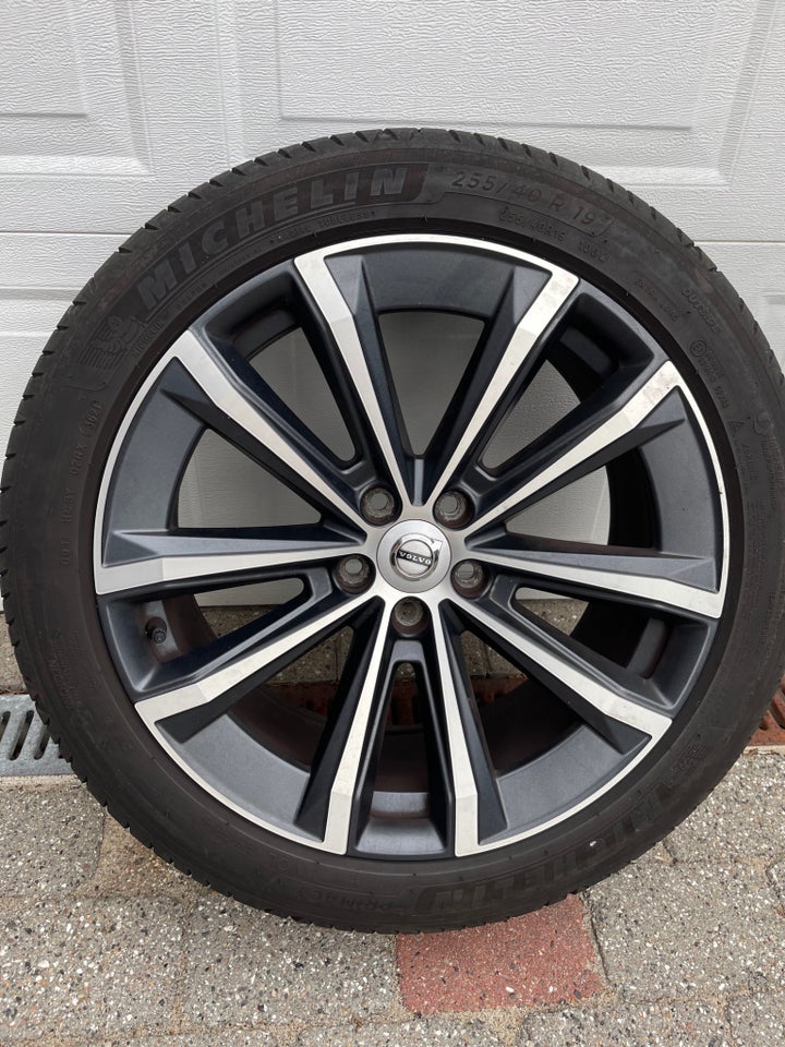 Volvo V90 2,0 D4 190 Momentum 5d