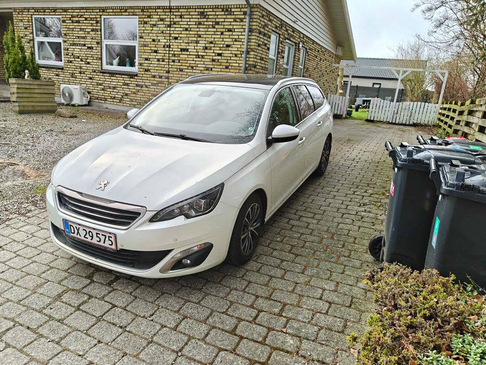 Peugeot 308 1,6 BlueHDi 120 Allure Sky SW EAT6 5d