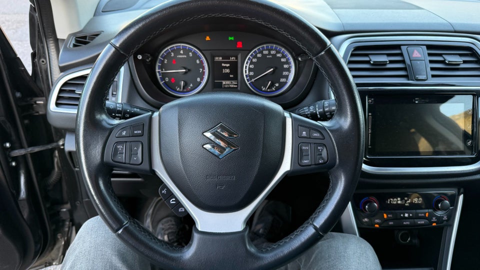 Suzuki S-Cross 1,0 Boosterjet Exclusive 5d