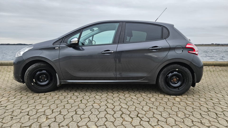 Peugeot 208 1,2 VTi Allure 5d