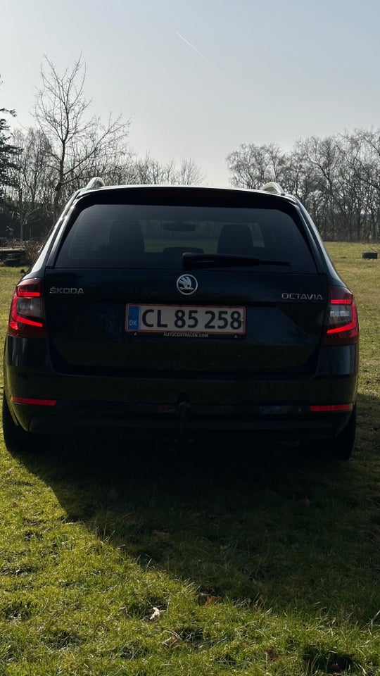 Skoda Octavia 1,6 TDi 115 Style Combi 5d