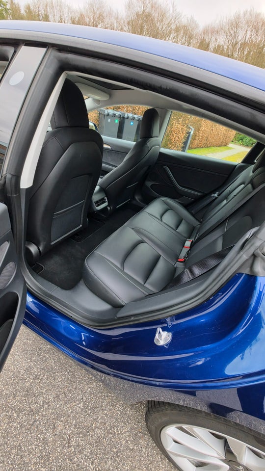 Tesla Model 3 Long Range AWD 4d