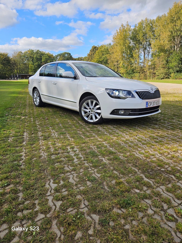 Skoda Superb 2,0 TDi 140 Active DSG 5d