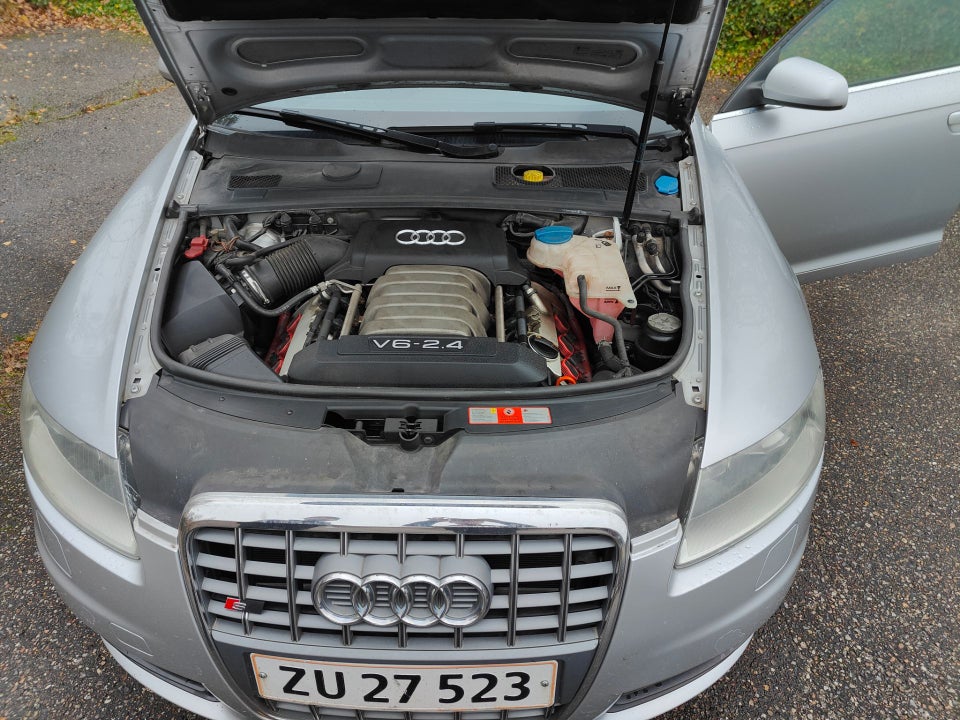 Audi A6 2,4 V6 4d