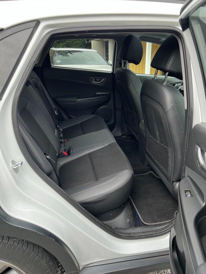 Hyundai Kona 64 EV Premium 5d
