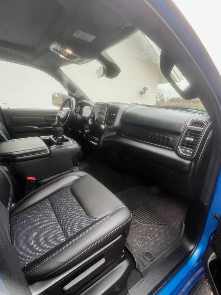 Dodge RAM 1500 5,7 V8 Hemi Built to Serve aut. 4d