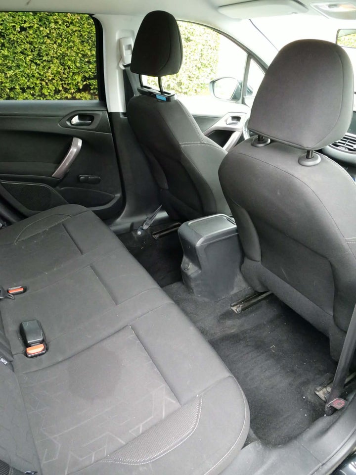 Peugeot 2008 1,2 VTi 82 Active 5d