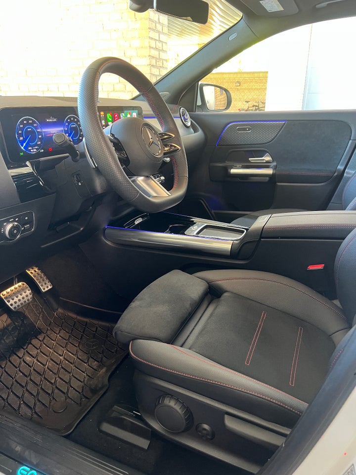 Mercedes EQA300 AMG Line 4Matic 5d