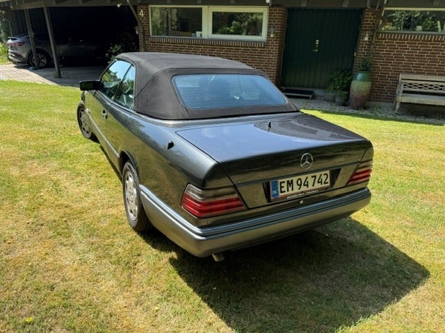 Mercedes E200 2,0 Cabriolet 2d