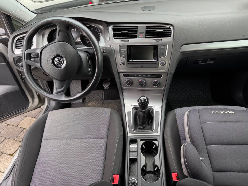 VW Golf VII 1,2 TSi 85 Startline BMT 5d