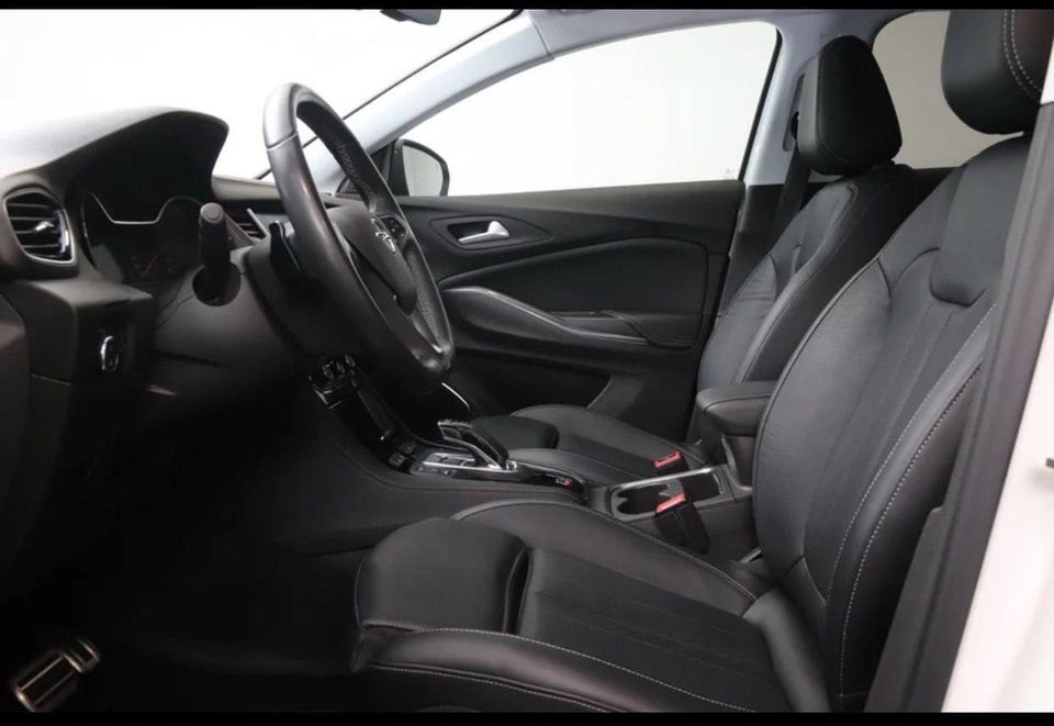 Opel Grandland X 1,6 Hybrid4 Ultimate aut. 5d