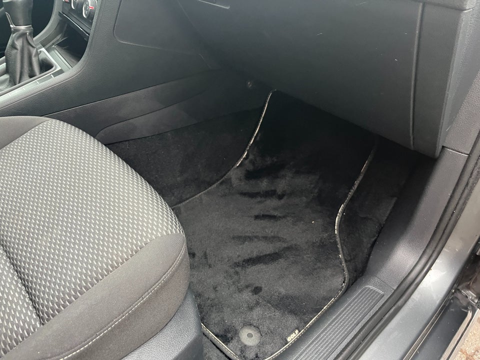 VW Golf VII 1,0 TSi 85 Trendline 5d