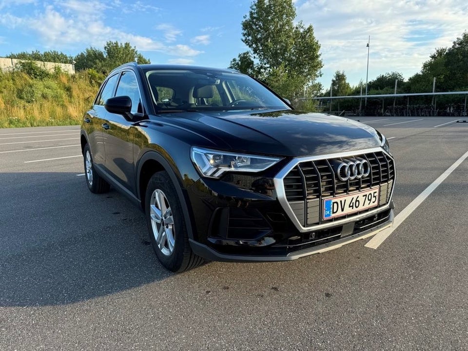 Audi Q3 45 TFSi e Attitude+ S-tr. 5d