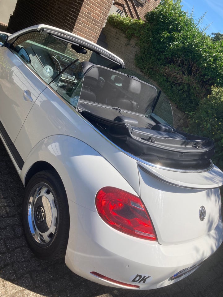 VW The Beetle 1,2 TSi 105 Design Cabriolet 2d