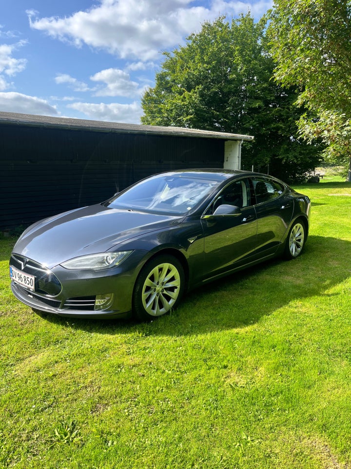 Tesla Model S 85 5d