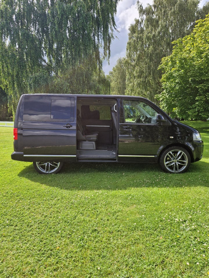 VW Multivan 2,0 TDi 180 Highline DSG 4Motion kort 4d