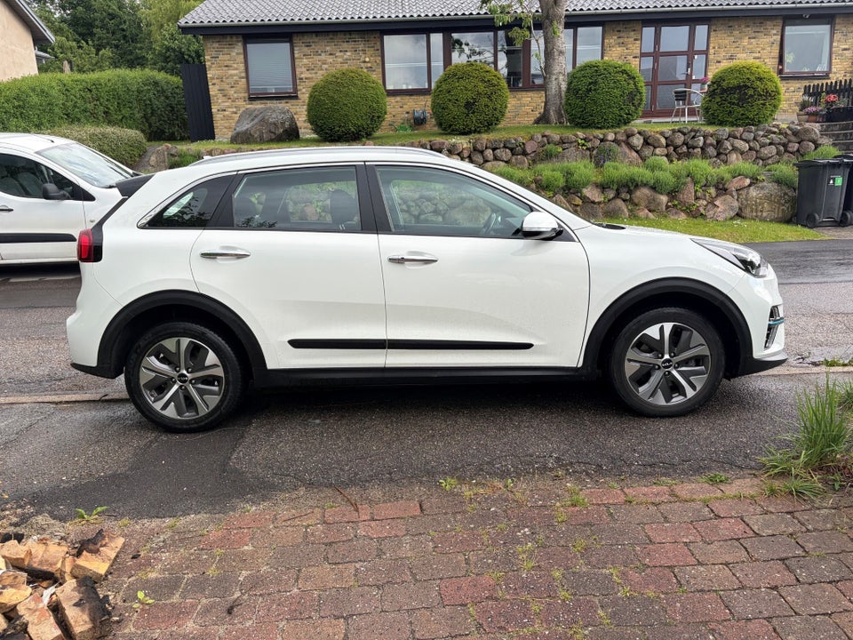 Kia e-Niro 64 Advance 5d