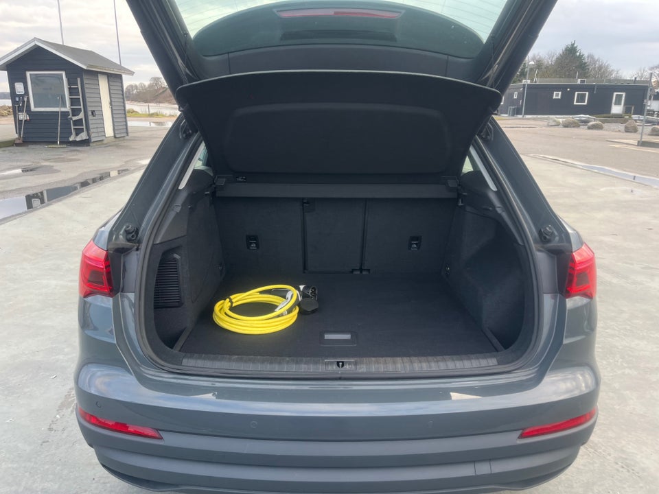 Audi Q3 45 TFSi e Attitude plus S-tr. 5d