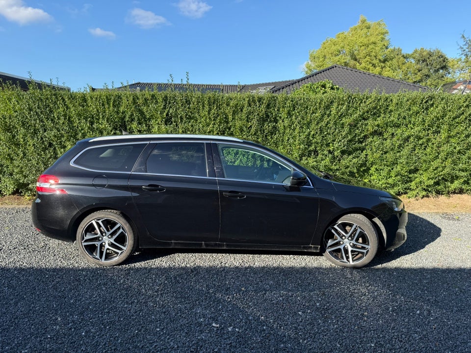 Peugeot 308 1,6 BlueHDi 120 Chili Allure SW EAT6 5d