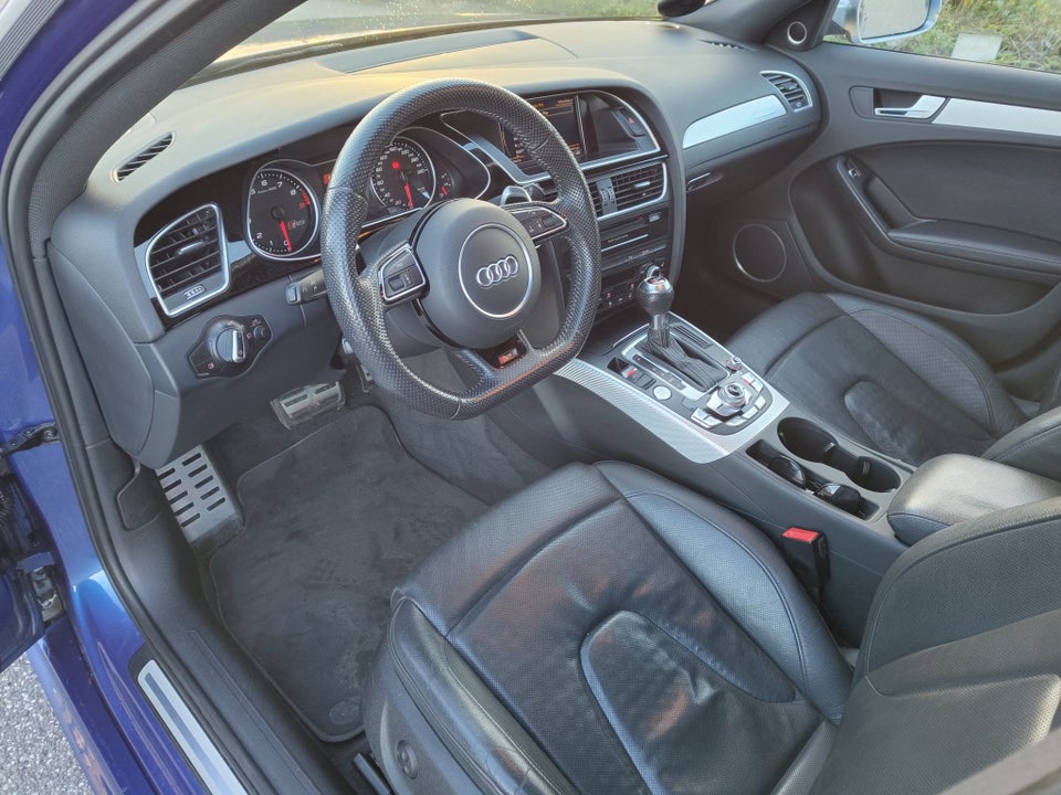 Audi RS4 4,2 FSi Avant quattro S-tr. 5d