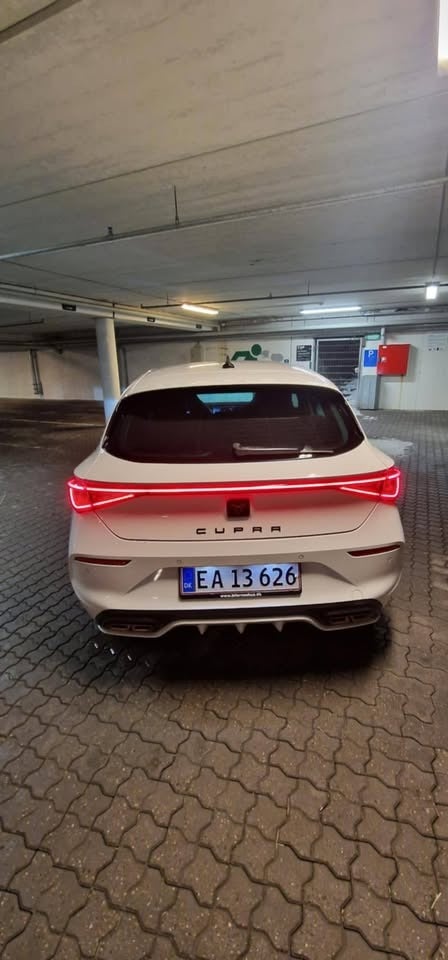 Cupra Leon 1,4 eHybrid DSG 5d
