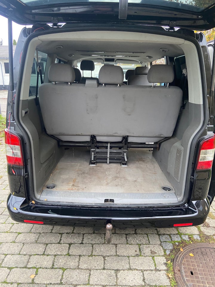 VW Transporter 2,5 TDi 130 Comfortline 5d