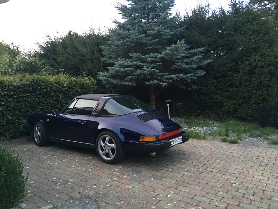 Porsche 911 2,4 Targa 2d
