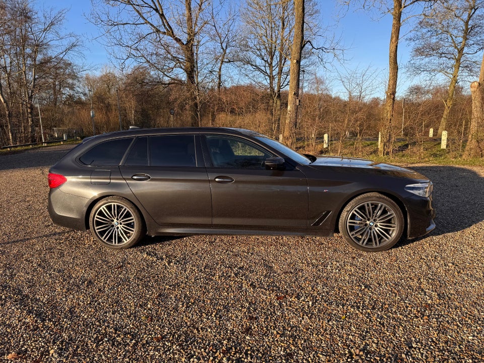 BMW 530d 3,0 Touring M-Sport xDrive aut. 5d