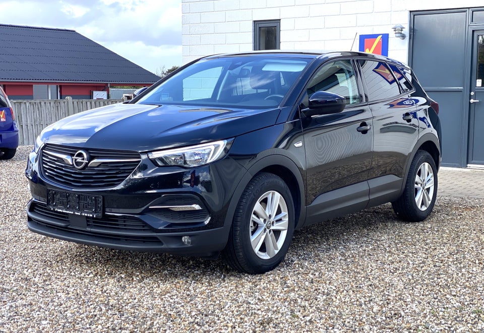 Opel Grandland X 1,2 T 130 Enjoy 5d