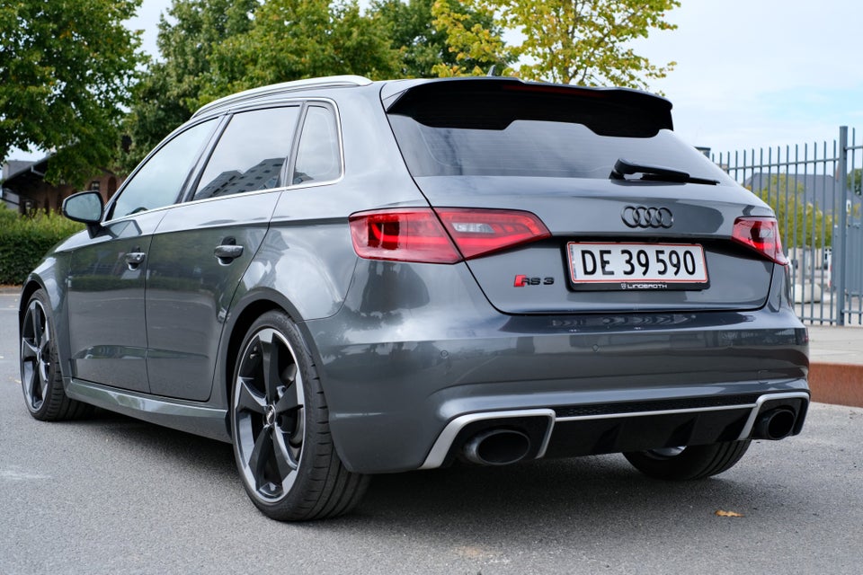 Audi RS3 2,5 TFSi Sportback quattro S-tr. 5d
