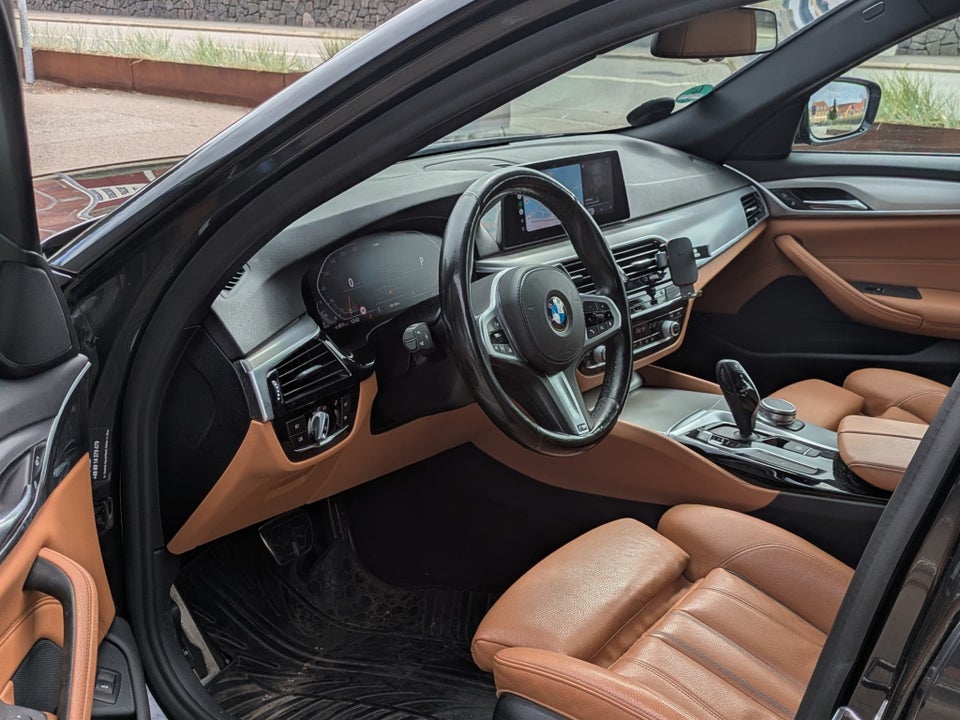BMW 530d 3,0 Touring M-Sport xDrive aut. 5d