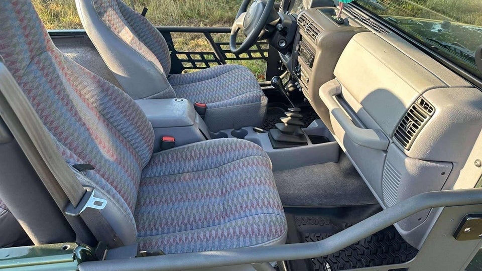 Jeep Wrangler 4,0 Sahara 4x4 2d