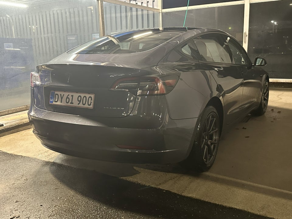 Tesla Model 3 Long Range AWD 4d