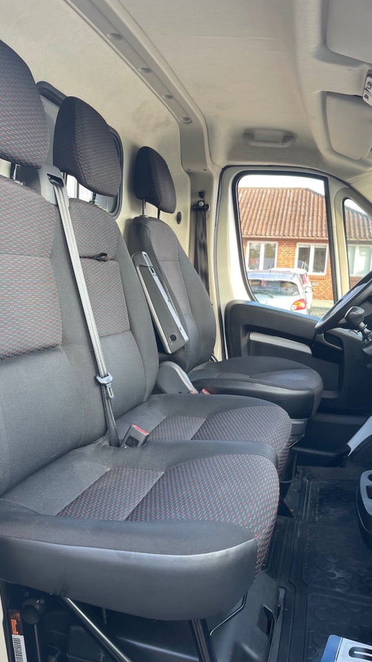 Citroën Jumper 33 2,2 BlueHDi 140 L2H2