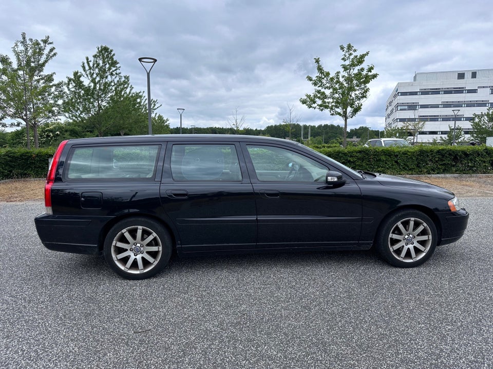 Volvo V70 2,4 140 Classic 5d