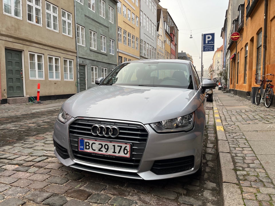 Audi A1 1,0 TFSi 95 Sportback 5d