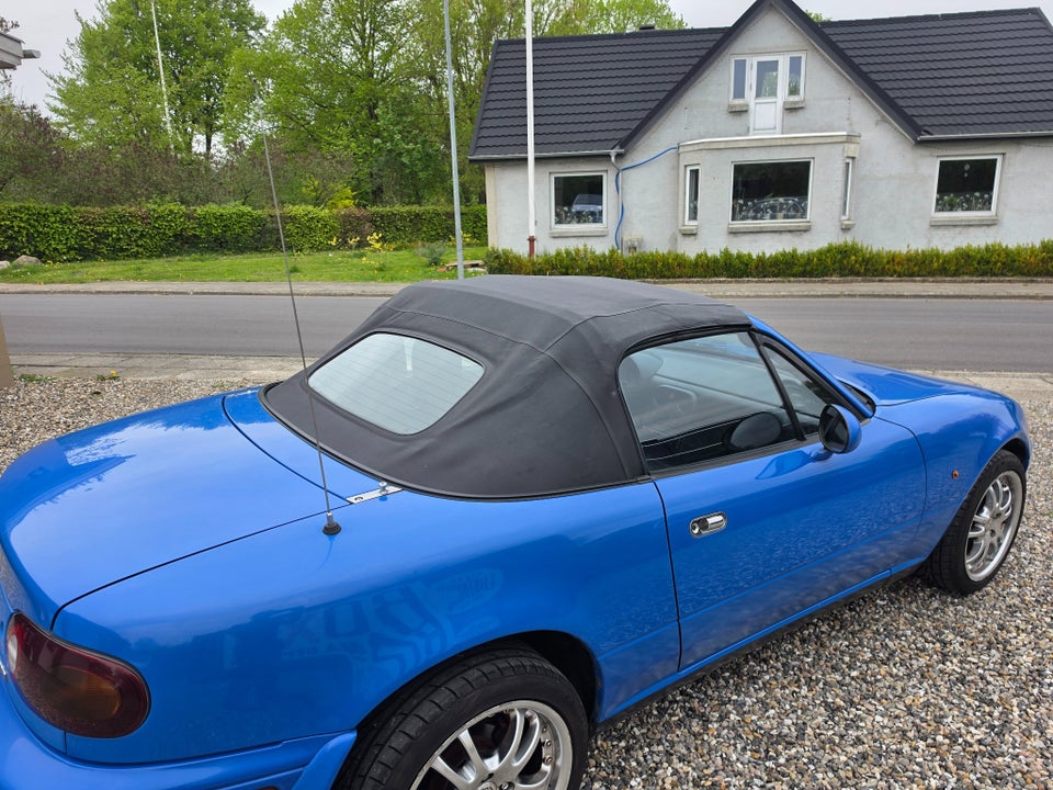 Mazda MX-5 1,6  2d